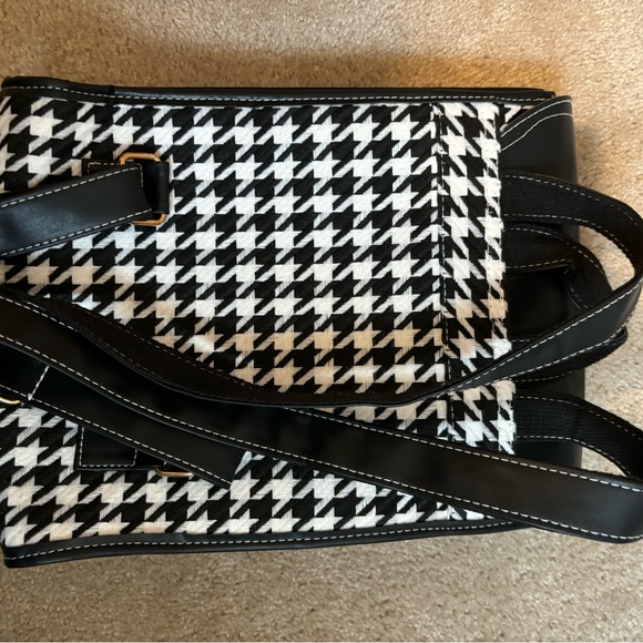 Houndstooth Computer Backpack - Picture 2 of 3
